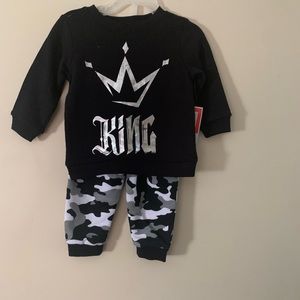 Boys 12 months 2 piece, sweatshirt and Sweatpants. New.